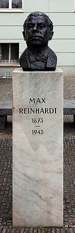 Büste Schumannstr 13a (Mitte) Max Reinhardt