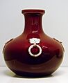 Bouteille rouge Musée Guimet 2418