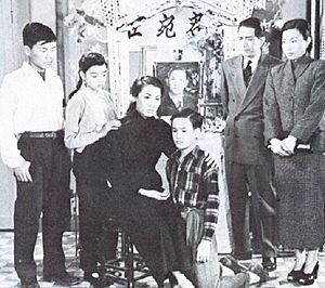 Bruce Lee and his family 1940s