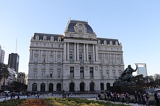 Buenos Aires Centrum Kirchner.jpg