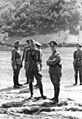 Bundesarchiv Bild 101I-124-0242-24, Mosel, Julius v. Bernuth, Erwin Rommel