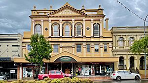 Centrepoint Arcade, Orange