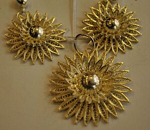 Cuttack Tarkasi (silver filigree) pendant & ear rings