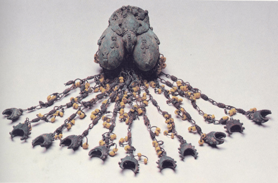 Double egg pendant, leaded bronze, 9th-10th century, unearthed in Igbo Ukwu, Anambra,