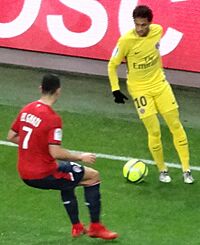 El-Ghazi vs Neymar (cropped)