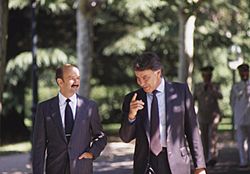 Felipe González pasea con presidente de México. Pool Moncloa. 15 de julio de 1989