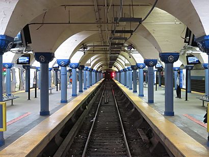Hoboken PATH station 2017a.jpg