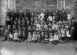 Infants, Llithfaen school (1887) NLW3363304