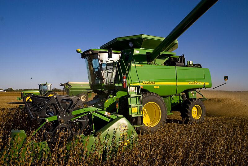 John Deere 9660STS combine