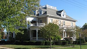 John W. Lewis House in Marshall