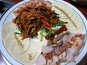 Korean cuisine-Bossam-01