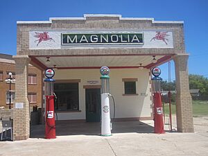 Magnolia gasoline station, Shamrock, TX IMG 6141