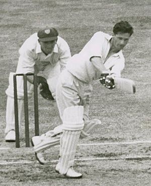 Neil Harvey batting 1952