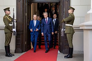 President Biden visit the Presidential Palace in Vilnius before the NATO Summit (3)
