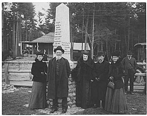 Seattle pioneers at the Alki Point Monument dedication, West Seattle neighborhood, Seattle, November 13, 1905 (PEISER 52)