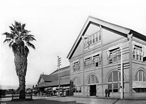 Southern Pacific Arcade Station on Alameda Street between Fourth Street & Sixth Street, ca.1895-1900 (CHS-4258)