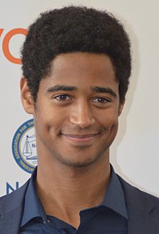 Alfred Enoch 2014 NAACP Image Awards (cropped)