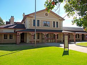 Broken Hill court house