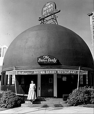 Brown Derby on Wilshire entrance 1956
