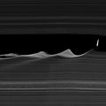 Daphnis makes waves - 4x vertical stretch