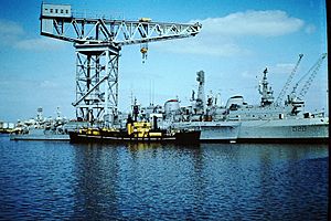 HMS Dundas (40736748325)