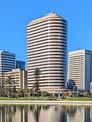 Lake Merritt Plaza building.jpg