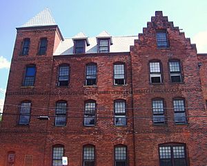 Lord and Burnham Building west facade north end