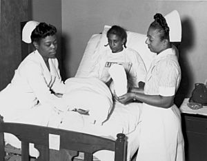 Nurses Oak Ridge Hospital 1940s (29502310673)