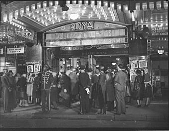 Opening night, "Hollywood Hotel Revue" (taken for Fuller's Theatres Ltd), Theatre Royal, Sydney, 23 September 1938 - photographer Sam Hood (7947336946).jpg