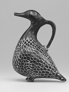 "Tell el-Yahudiya" Vase in the Shape of a Duck MET 23.3.40 left