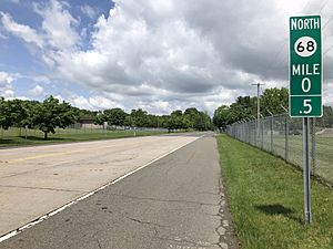 2018-05-23 12 05 11 View north along New Jersey State Route 68 between Juliustown Road and Technology Drive in Wrightstown, Burlington County, New Jersey