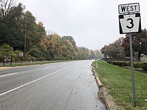 2022-10-24 11 00 26 View west along Pennsylvania State Route 3 (West Chester Pike) just west of North Crum Creek Road in Edgmont Township, Delaware County, Pennsylvania