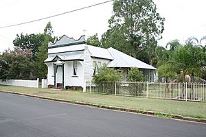 Bank of New South Wales premises and attached residence (former), from NE (2009).jpg