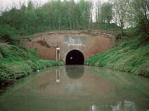 Bruce tunnel stowell