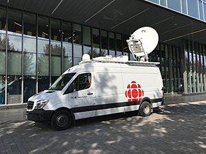 CBC Radio Canada Chevrolet Express 02