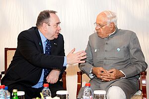 FM MEETS INDIAN ENERGY MINISTER AT WORLD SUMMIT (6708041057)