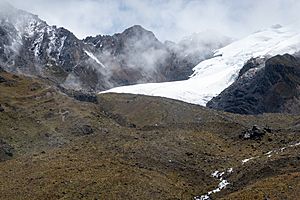 Glacier Huaytapallana-4
