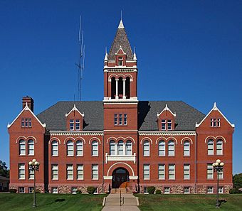 Lac qui Parle County Courthouse.jpg