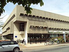 Library, Tyndall Avenue, University of Bristol - DSC05832