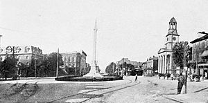 Monument Square, Lewistown, Pennsylvania (1913)