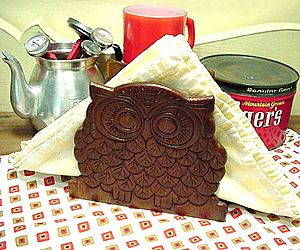 Owl napkin holder