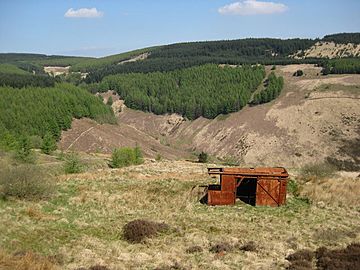 Railway carriage on top of mountain - geograph.org.uk - 1386644.jpg