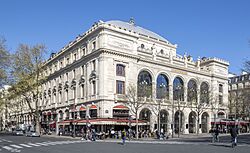 Théâtre du Châtelet Façade (cropped).jpg