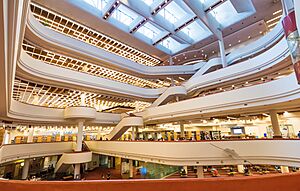 Toronto Reference Library atrium (36218188281)