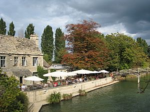 Trout Inn by the Thames at Godstow - geograph.org.uk - 708425