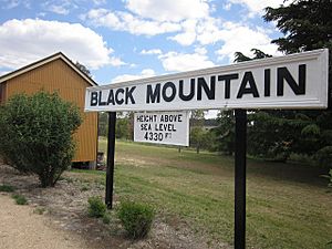 1087 - Black Mountain Railway Station (5001137b1).jpg
