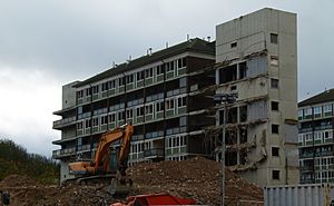 2015-London-Woolwich, demolition Connaught Estate 02