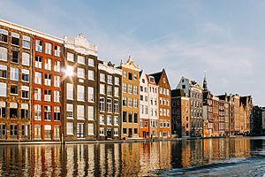 Amsterdam, Netherlands (Unsplash 2Hs8zbwOLDA)