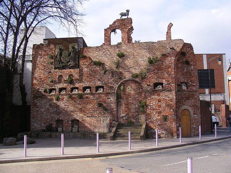 Barking - A modern folly - geograph.org.uk - 1210139