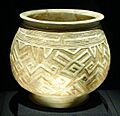 China shang white pottery pot